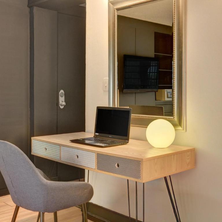 HOTEL BOUTIQUE CASA LOZADA - Habitación Doble Deluxe - 2 camas dobles - 7