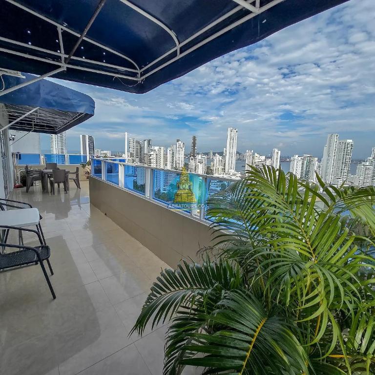 Penthouse Duplex Vista 360 Piso 23 - Two-Bedroom Apartment with Terrace and Sea View - 1
