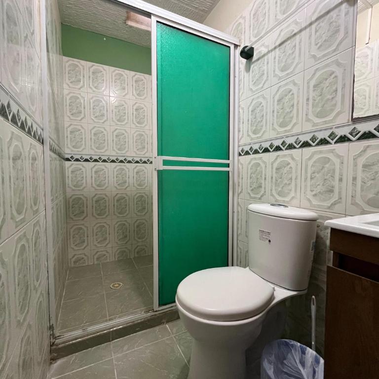 Habitación privada amplia con baño en Santa Marta - Budget Double Room - 4