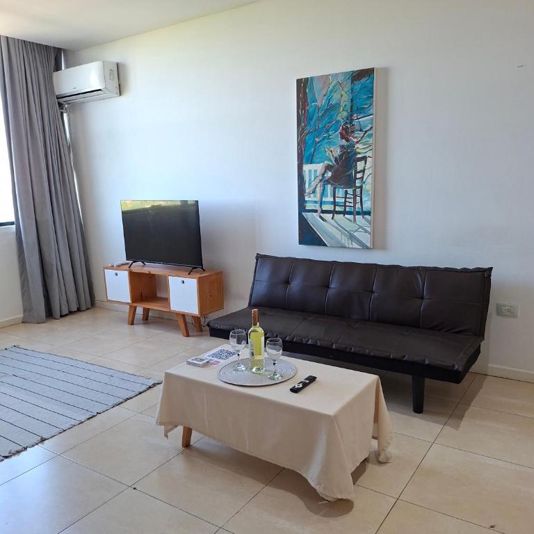 Ideal si venis por trabajo, con desayuno simple de cortesía - Apartamento de 1 dormitorio - 30