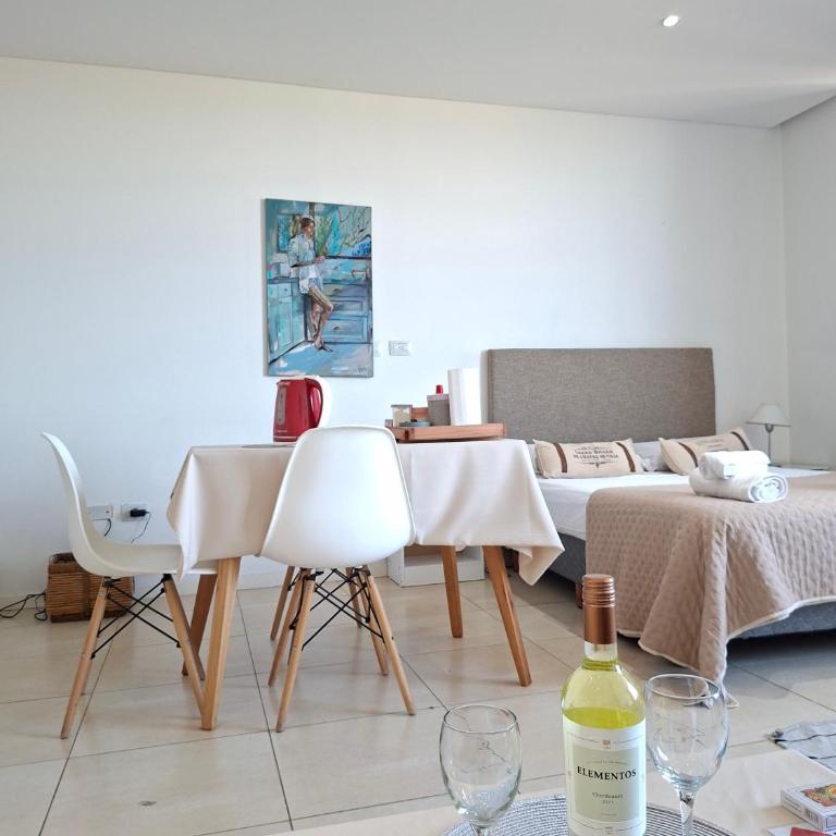 Ideal si venis por trabajo, con desayuno simple de cortesía - Apartamento de 1 dormitorio - 32