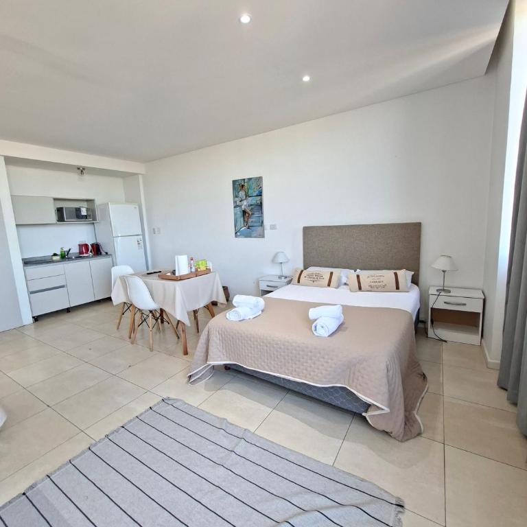 Ideal si venis por trabajo, con desayuno simple de cortesía - Apartamento de 1 dormitorio - 36