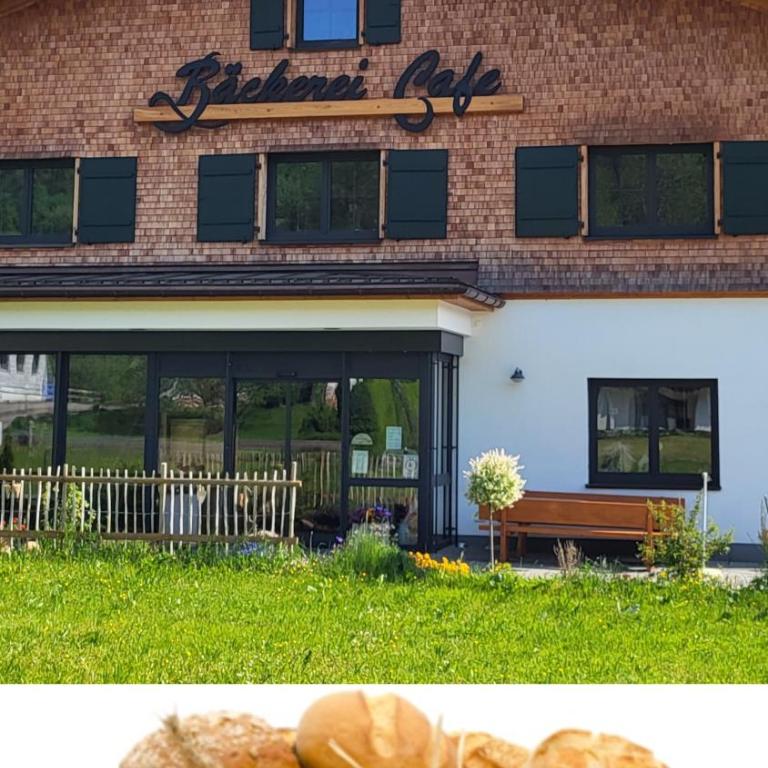 Ferienwohnung Bergzauber im Ferienpark Oberallgäu- Pool- Sauna- Bikepark- Skilift- Loipe- Wanderwege- stilvoll und kinderfreundlich - Apartment mit 1 Schlafzimmer - 42
