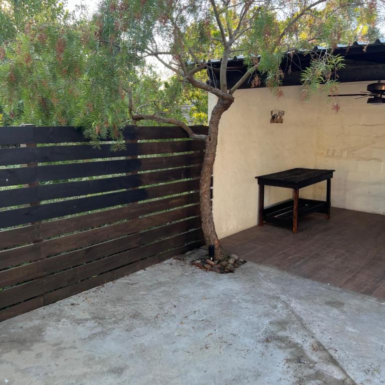 Ni tiene - One-Bedroom House - 14
