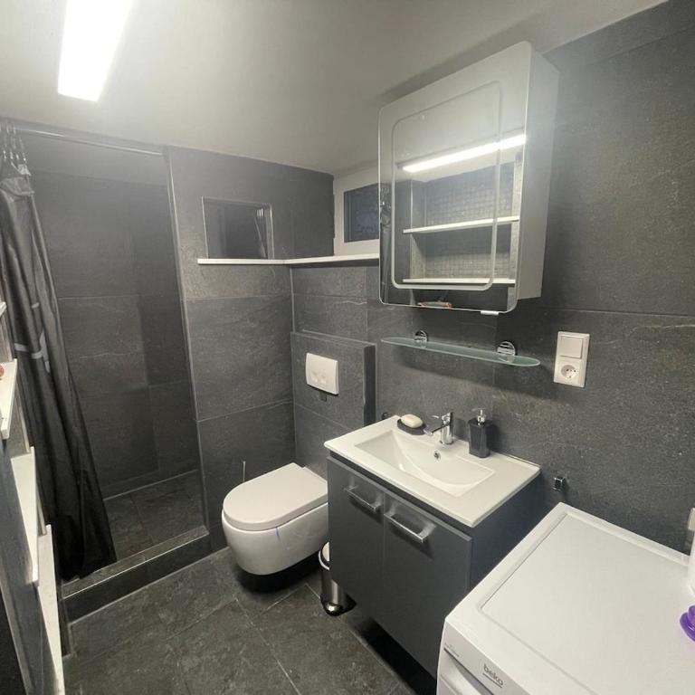 Schöne&Moderne&Zentrale Ferienwohnung Nähe A96 - Apartment mit 2 Schlafzimmern - 25