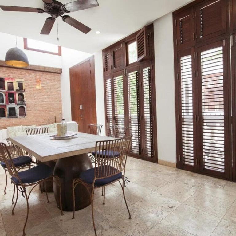 Sophisticated 3BR House with Pool and AC in Ciudad Amurallada - Apartment - 11