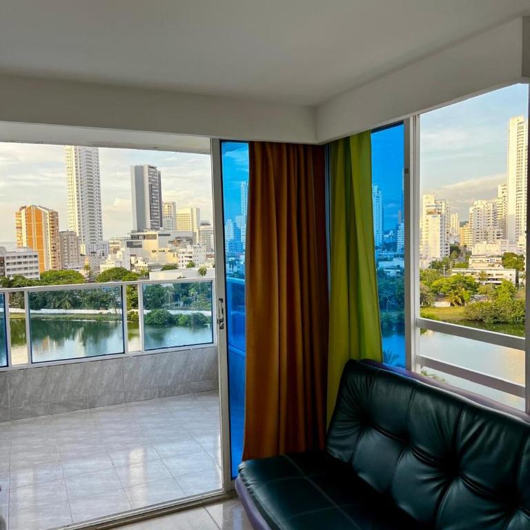 APARTAMENTO NUEVO Y ACOGEDOr - Two-Bedroom Deluxe Apartment with Balcony - 9