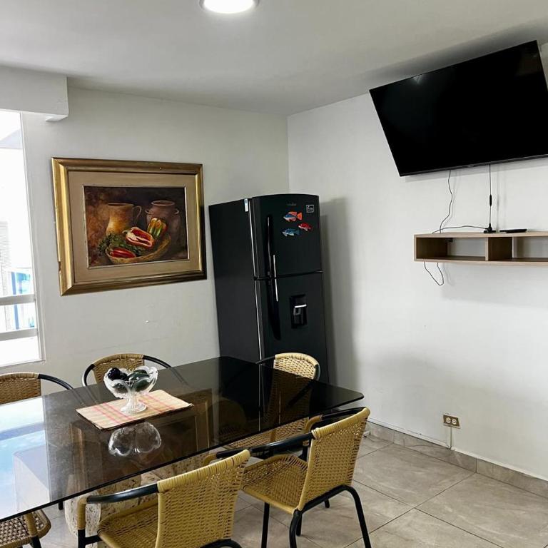 APARTAMENTO NUEVO Y ACOGEDOr - Two-Bedroom Deluxe Apartment with Balcony - 14