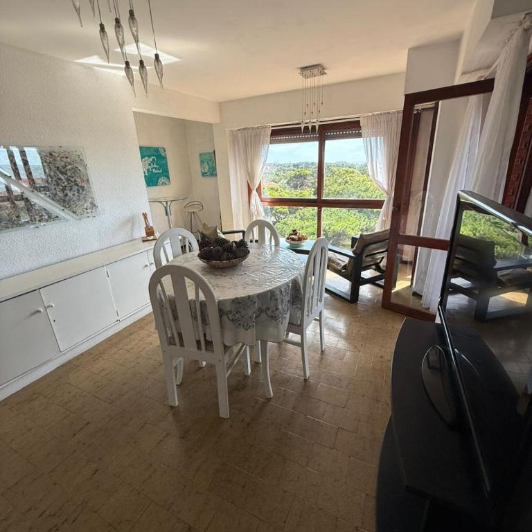 Departamento 3 ambientes a 2 cuadras del mar y Avenida Bunges - Two-Bedroom Apartment - 14
