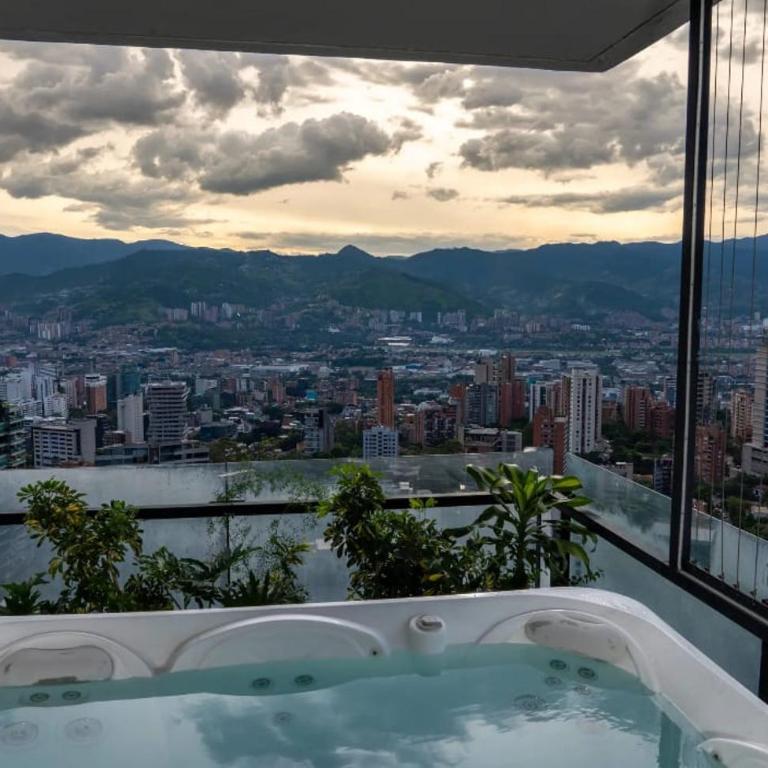Penthouse, Energy Living, la mejor zona de Medellín, jacuzzi, una vista espectacular a toda la ciudad - Apartment - 19