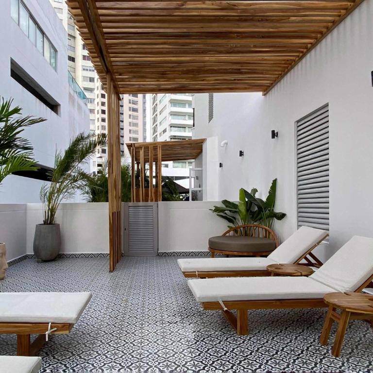 San Martin by Wynwood House - Sophisticated Loft w/ Magical Terrace in CTG - 15
