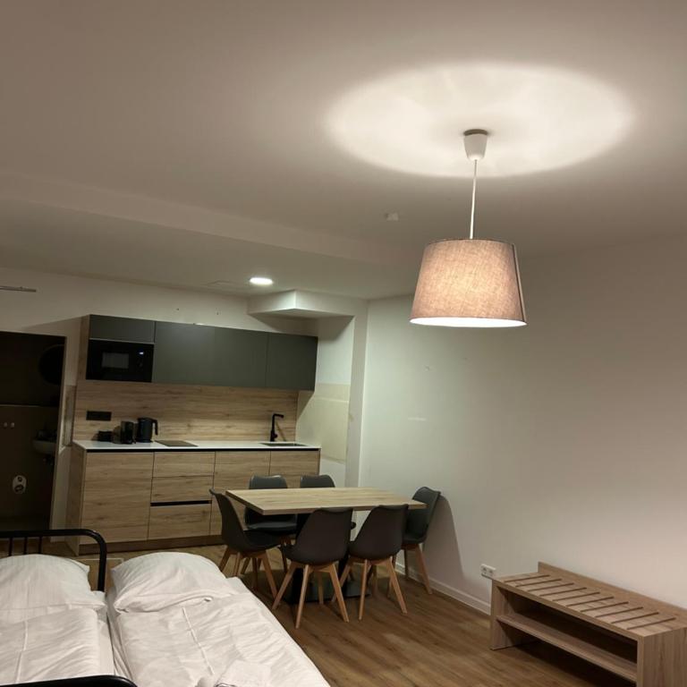 NB Apartments - Camera Familiare - 3