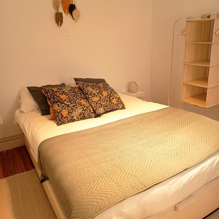 SWEET HOME BILBAO - Three-Bedroom Apartment - 5