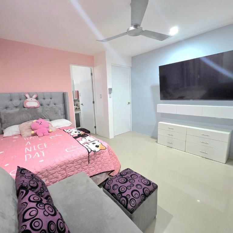 Sweethome Mérida - Three-Bedroom House - 21