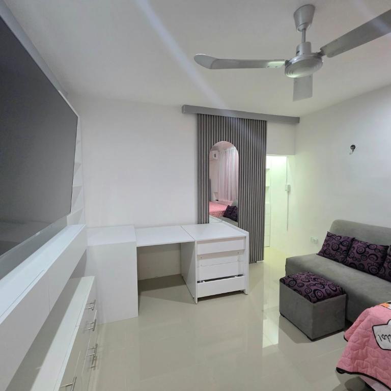 Sweethome Mérida - Three-Bedroom House - 22