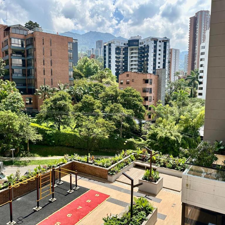 GRAND medellin - One-Bedroom Apartment - 2