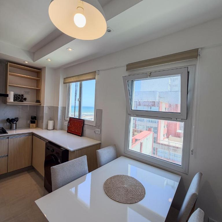 Referencia 02 - Two-Bedroom Apartment with Sea View - 7