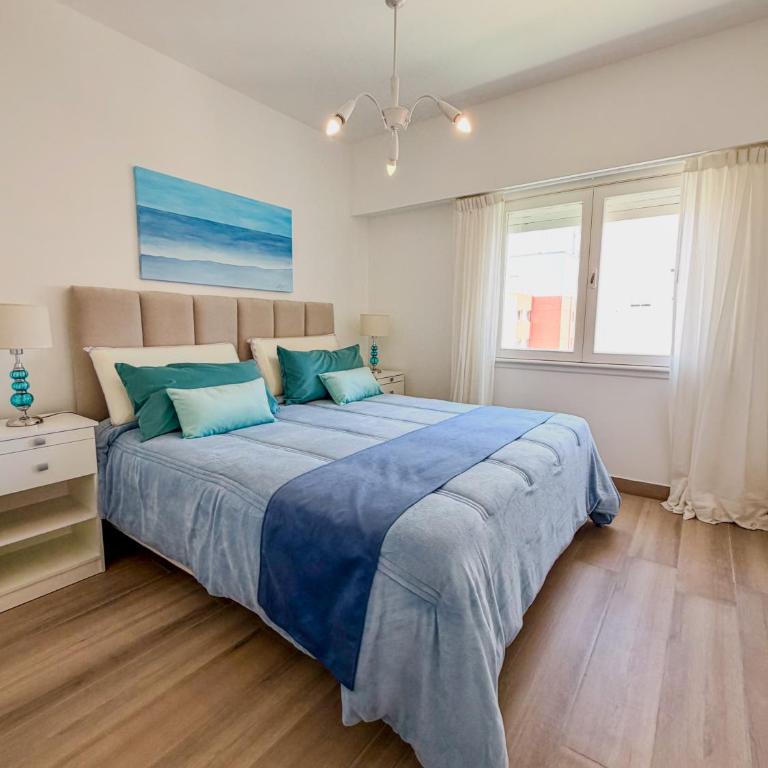 Referencia 02 - Two-Bedroom Apartment with Sea View - 15