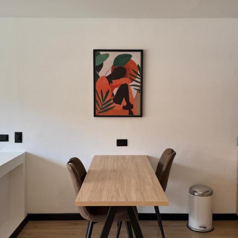 Great space in perfect area! Walk everywhere! - Apartamento - 4