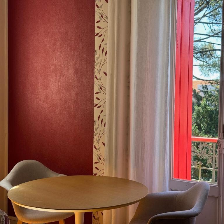 Lingaillat - Chambre Quadruple avec Balcon - 8