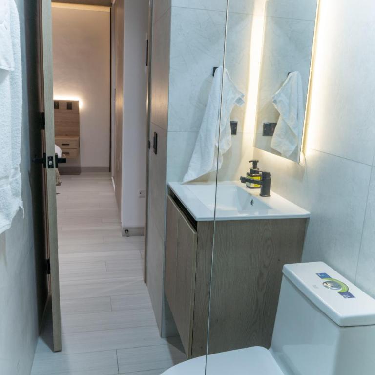 Estrena Apto Moderno para Viajeros con Estilo - One-Bedroom Apartment - 16
