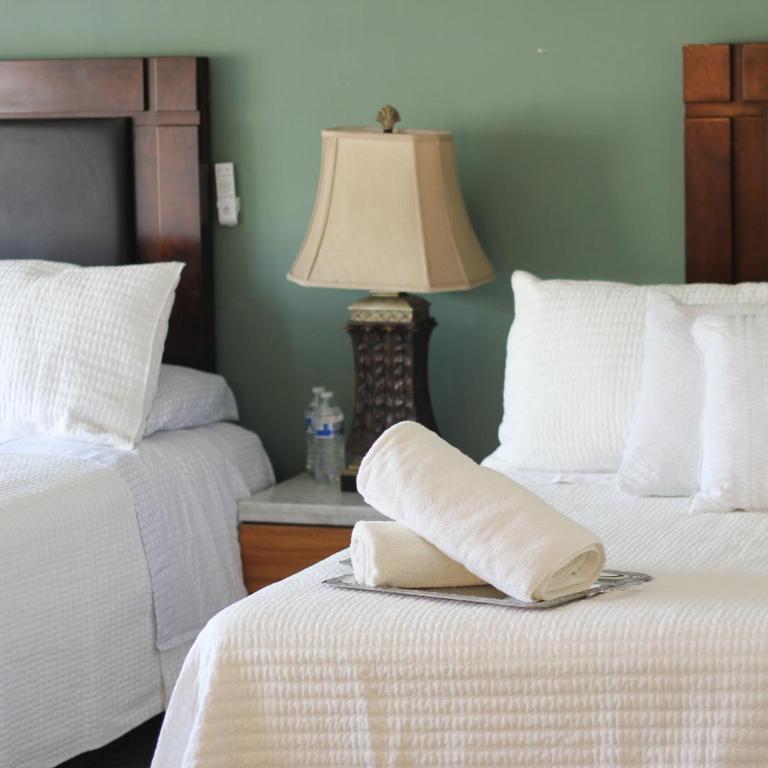 Casa Mestiza - Queen Room with Two Queen Beds - 1