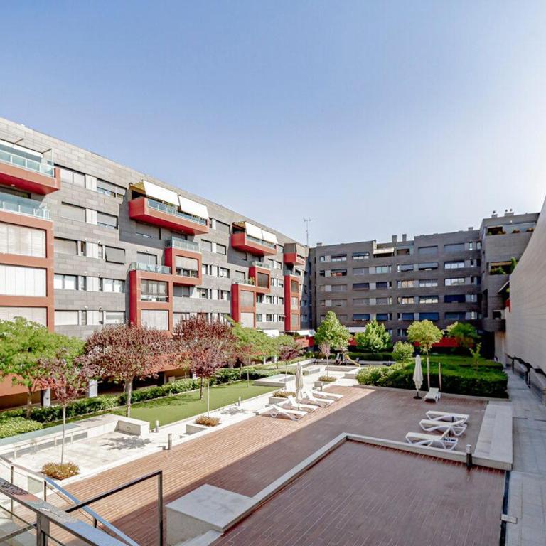 IFEMA Terrace Apt Pool · Gym · Parking - Apartamento de 3 dormitorios - 35