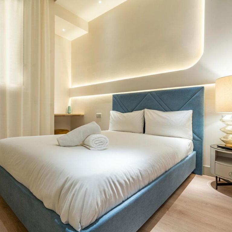 R14 –Deluxe Style Trendiest location in Malasaña - Three-Bedroom Apartment - 27