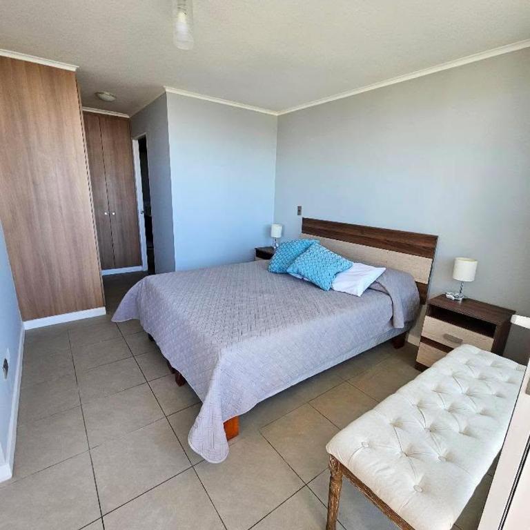 Hermoso departamento con vista al mar - Two-Bedroom Apartment - 8