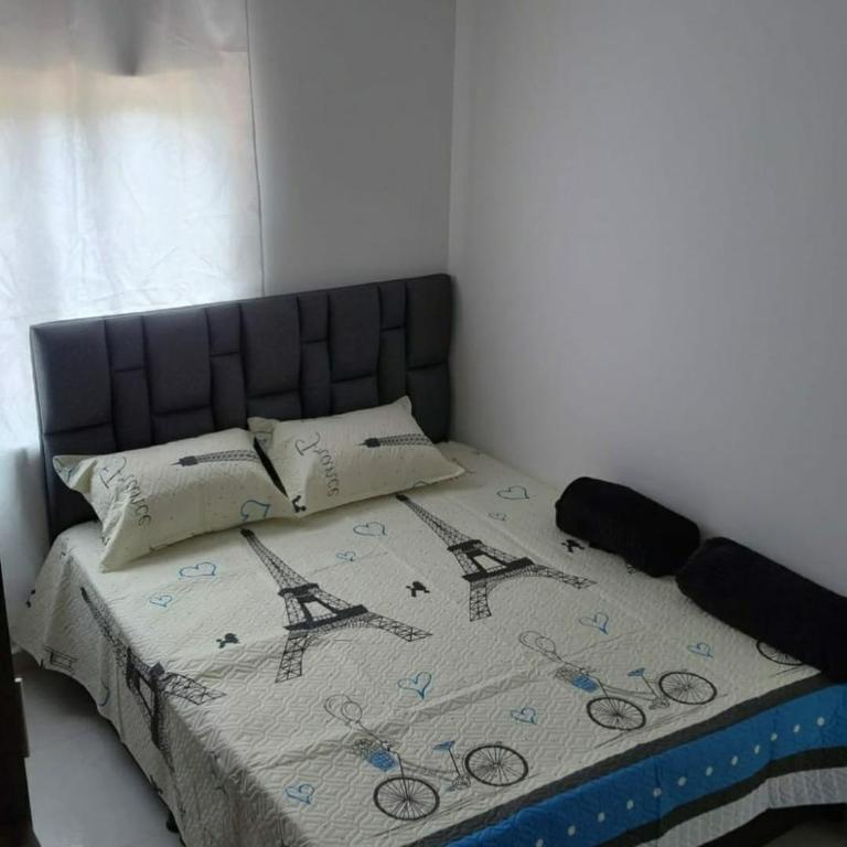 Apartamento el descanso - Three-Bedroom Apartment - 8