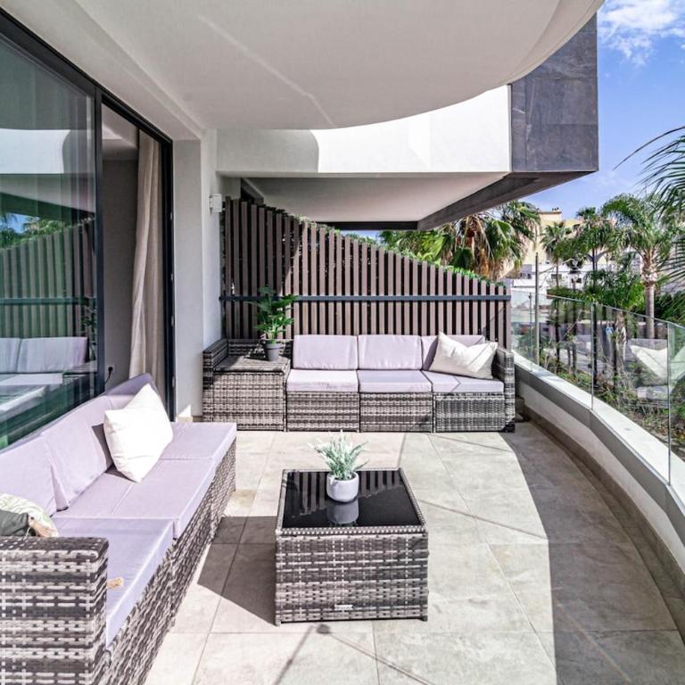 Room City Estepona Infinity 3BR & parking 2P - Apartamento - 2