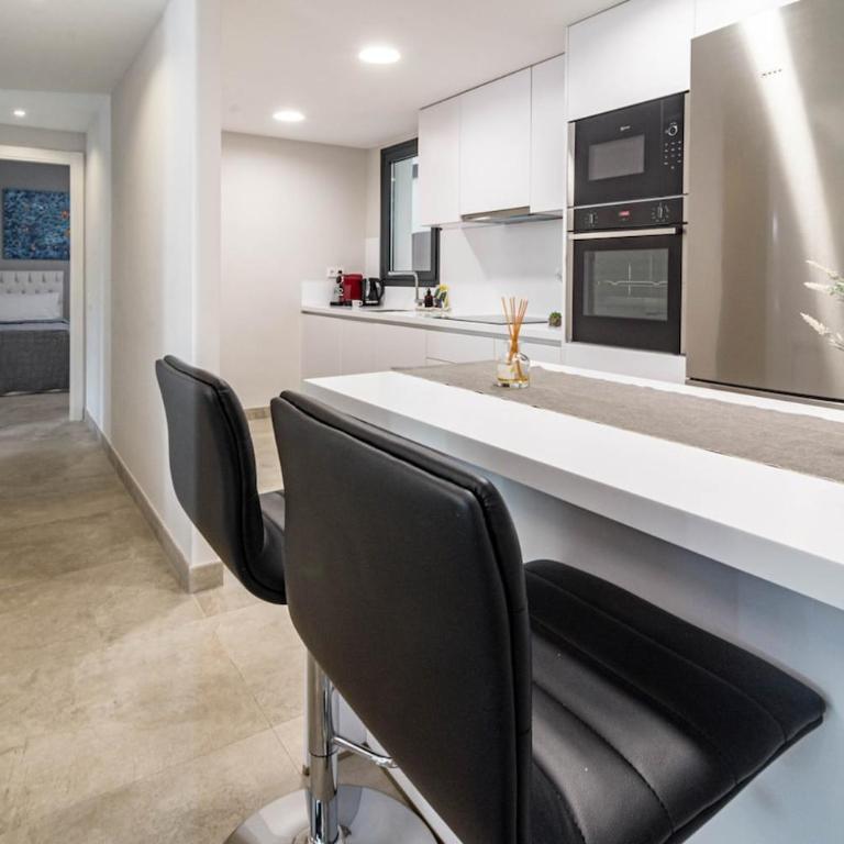 Room City Estepona Infinity 3BR & parking 2P - Apartamento - 14