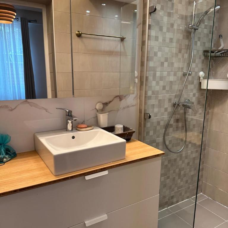 A Sweet Escape for Two - Appartement - Vue sur Jardin - 9