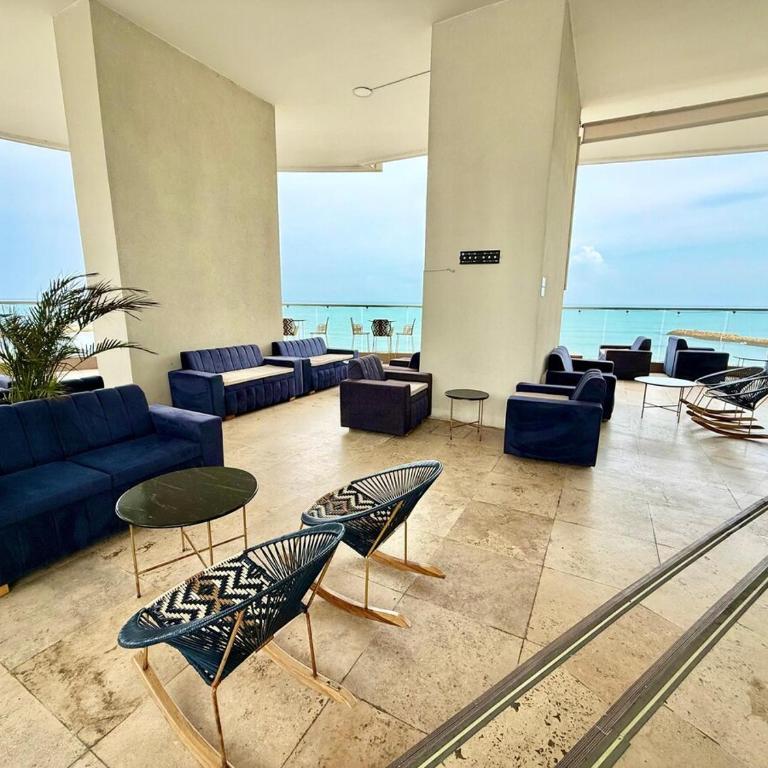 2Br apartment in front of the beach - Two-Bedroom Apartment - 9