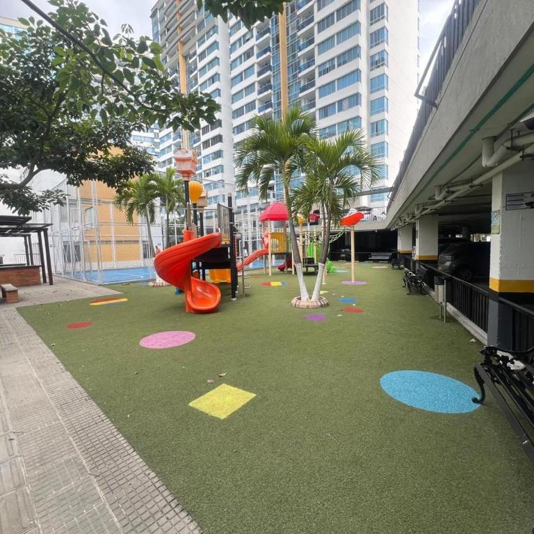 Apartamento lujoso y acogedor frente al centro comercial cacique BGA - Deluxe Apartment - 32