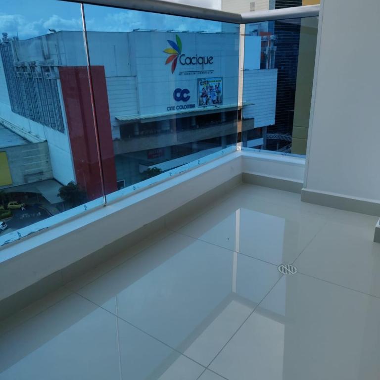 Apartamento lujoso y acogedor frente al centro comercial cacique BGA - Deluxe Apartment - 29