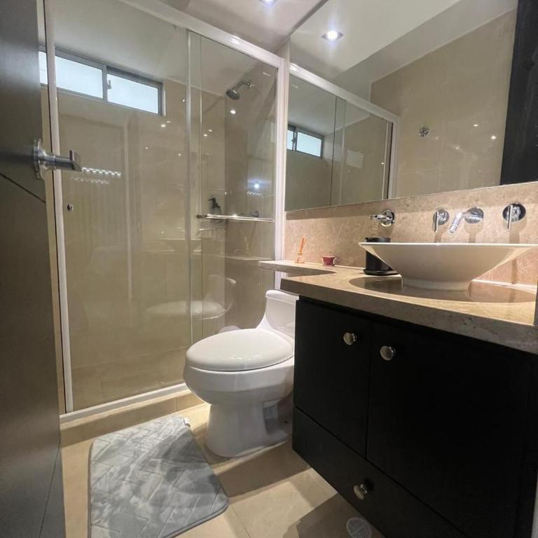 Apartamento lujoso y acogedor frente al centro comercial cacique BGA - Deluxe Apartment - 16