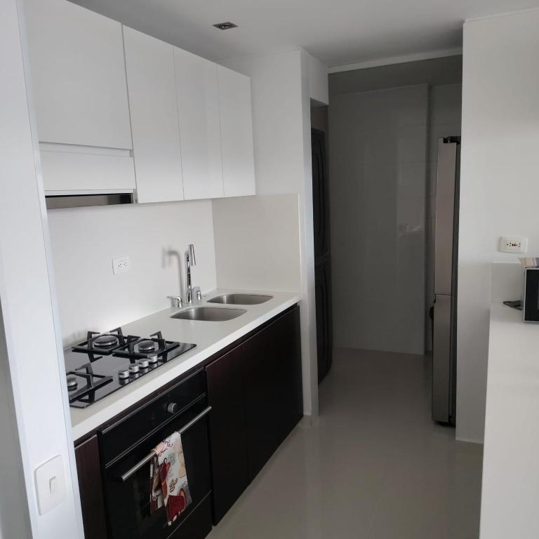 Apartamento lujoso y acogedor frente al centro comercial cacique BGA - Deluxe Apartment - 9