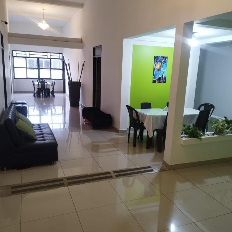 Hotel Cartago Plaza - Habitación Doble Estándar - 2 camas - 1