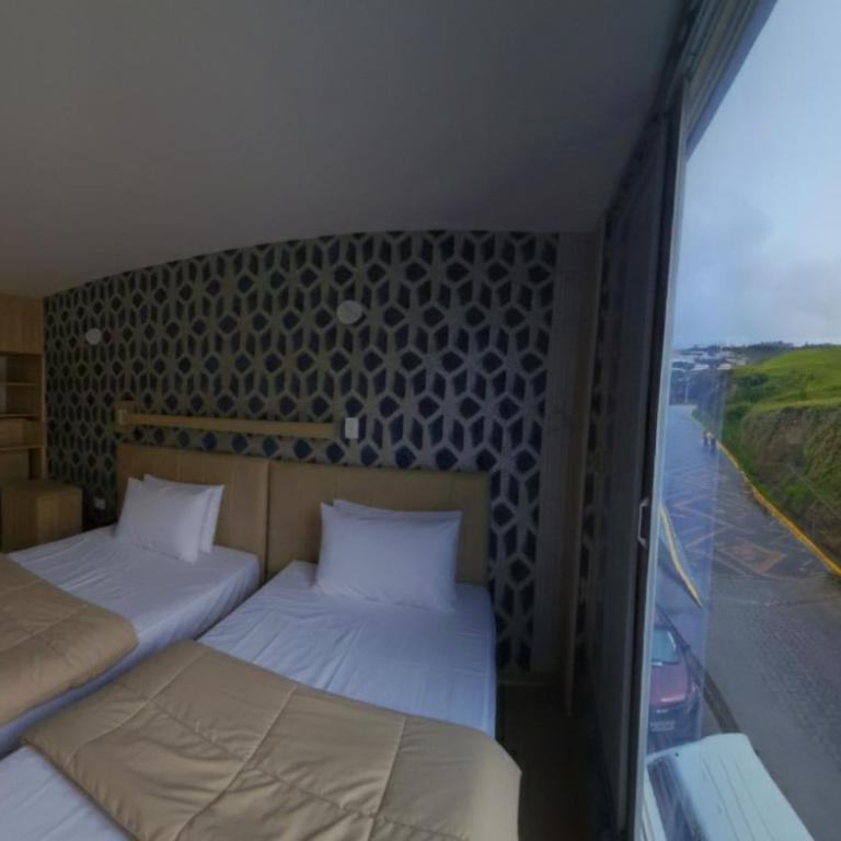 El Camino De Diego - Twin Room with Private External Bathroom - 23