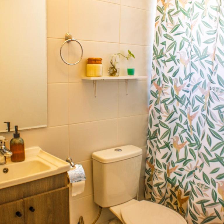 Habitación doble - baño compartido - Double Room with Private Bathroom - 8