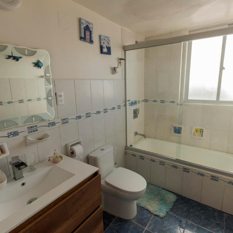 Miraflores Skyline Retreat - Three-Bedroom Apartment with View - 30