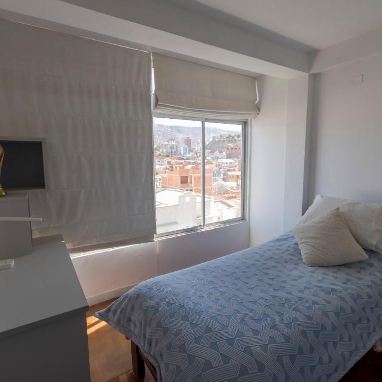 Miraflores Skyline Retreat - Three-Bedroom Apartment with View - 44
