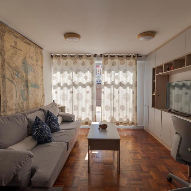 Miraflores Skyline Retreat - Three-Bedroom Apartment with View - 33