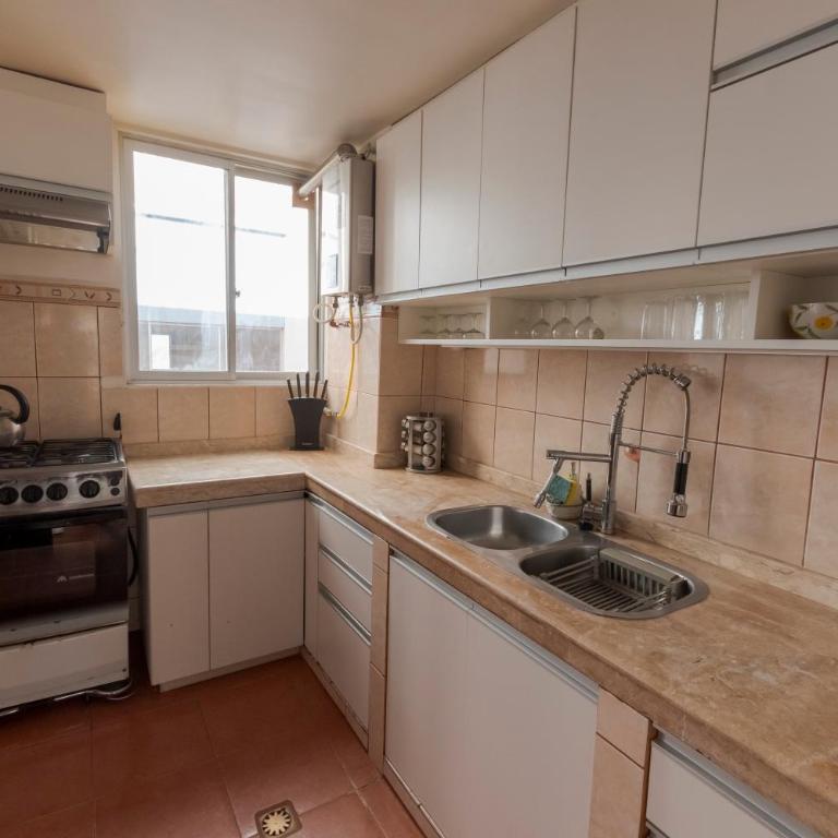 Miraflores Skyline Retreat - Three-Bedroom Apartment with View - 45