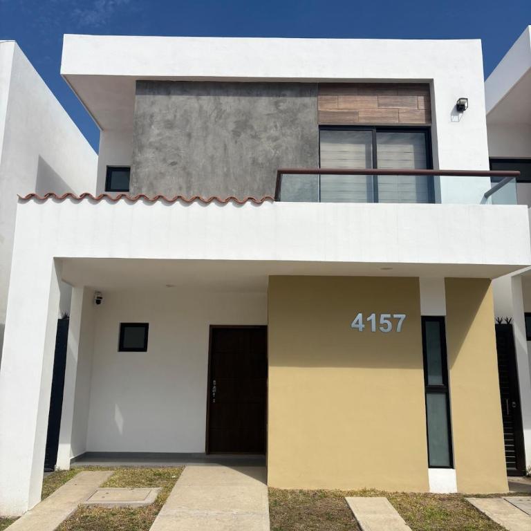 Casa privada Cibeles - Three-Bedroom House - 1