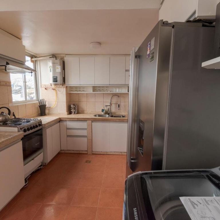 Miraflores Skyline Retreat - Three-Bedroom Apartment with View - 43