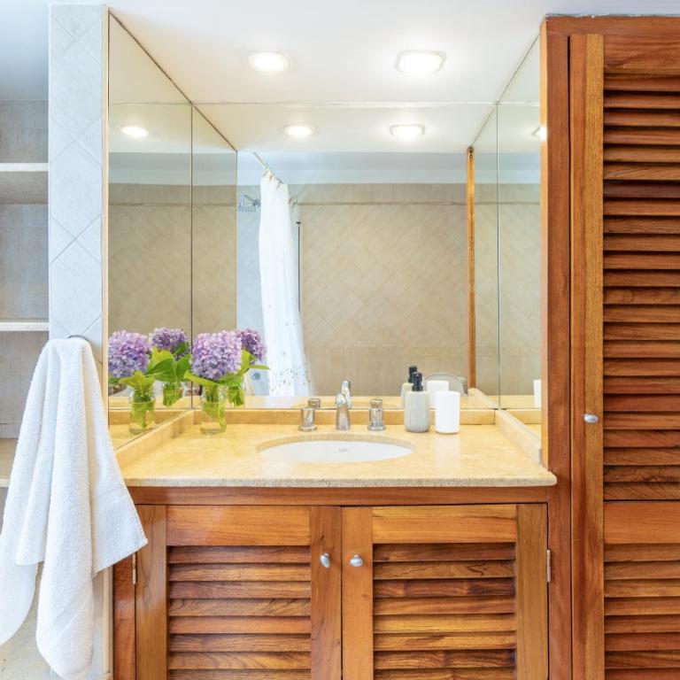 Amplia Casa Boutique en un Bosque cerca del Mar - Four-Bedroom House - 35