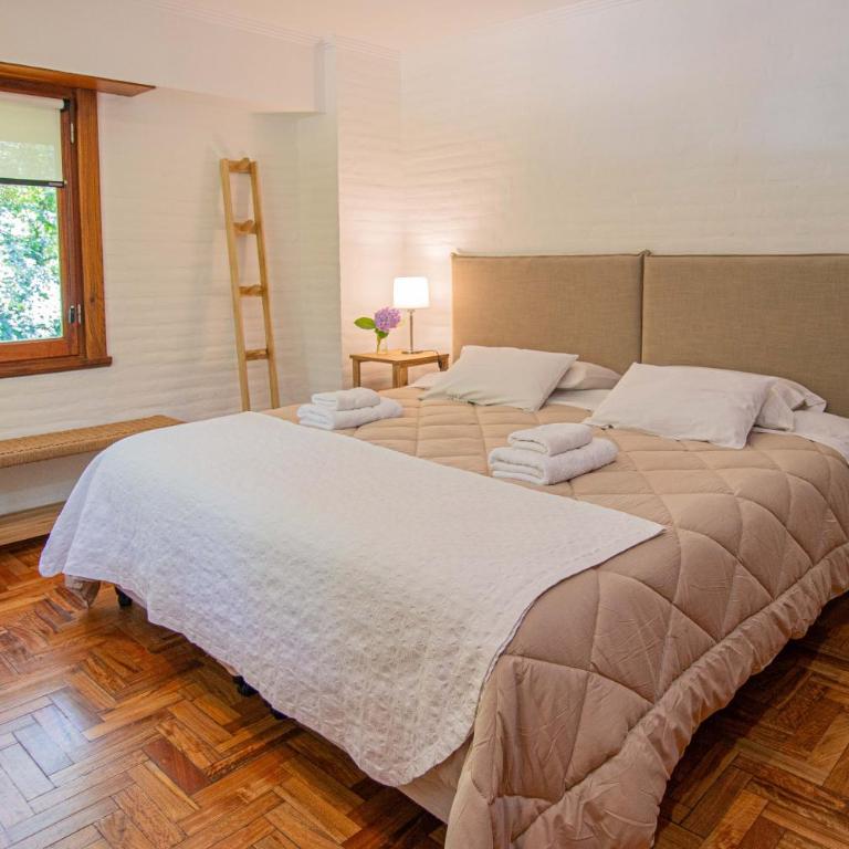 Amplia Casa Boutique en un Bosque cerca del Mar - Four-Bedroom House - 32