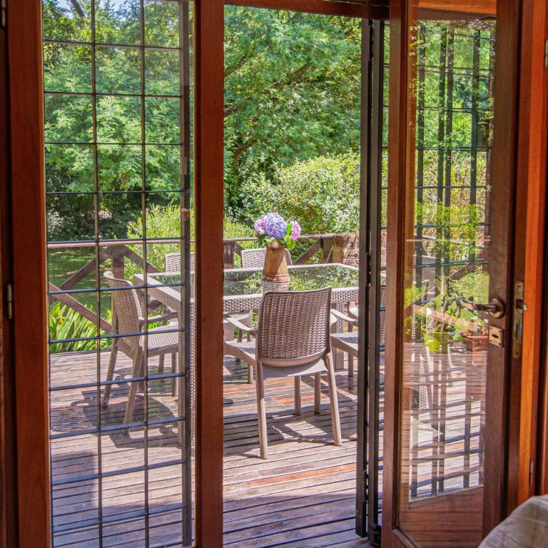 Amplia Casa Boutique en un Bosque cerca del Mar - Four-Bedroom House - 14